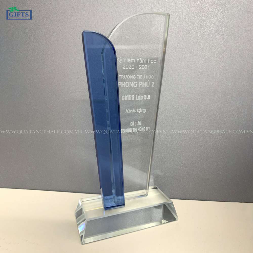 Kỷ niệm chương pha lê QT-KNC-063