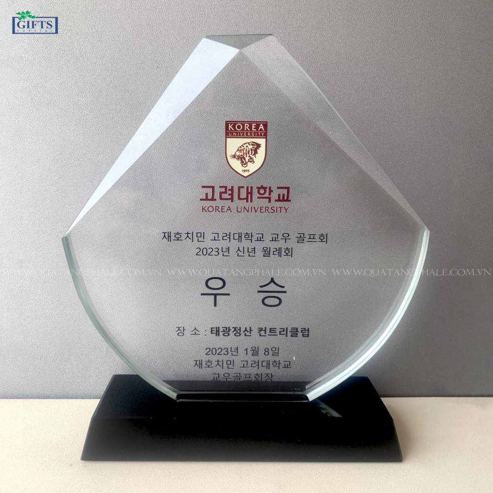 Kỷ niệm chương pha lê QT-KNC-031
