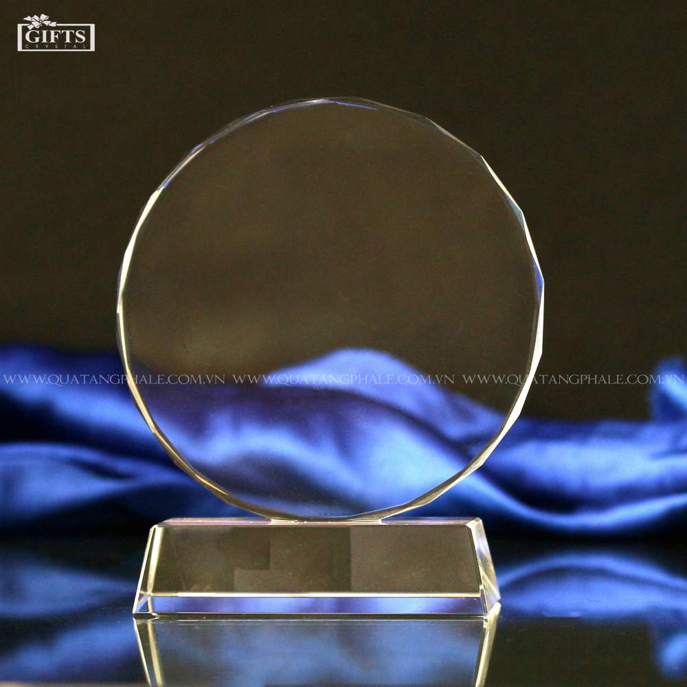 Kỷ niệm chương pha lê QT-KNC-134