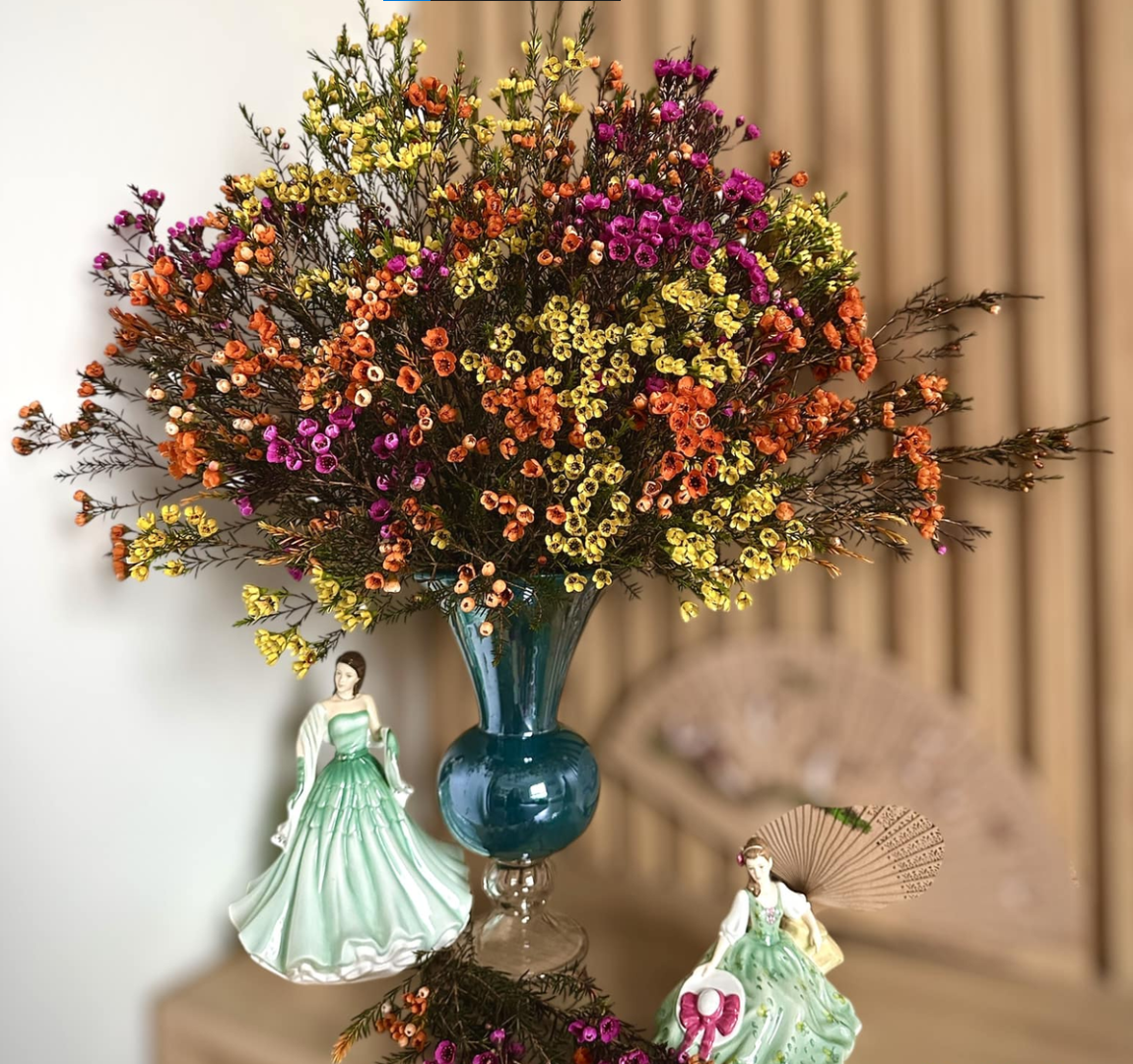 Dáng ôm miệng với bình loe